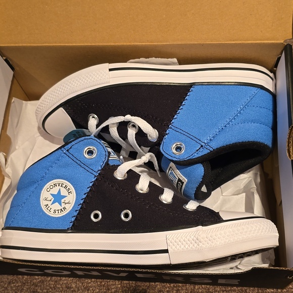CONVERSE BRAND YOUTHS BLUE AND BLACK ATHLETIC SNEAKERS SIZE 1 YOUTH UNISEX - Picture 9 of 11